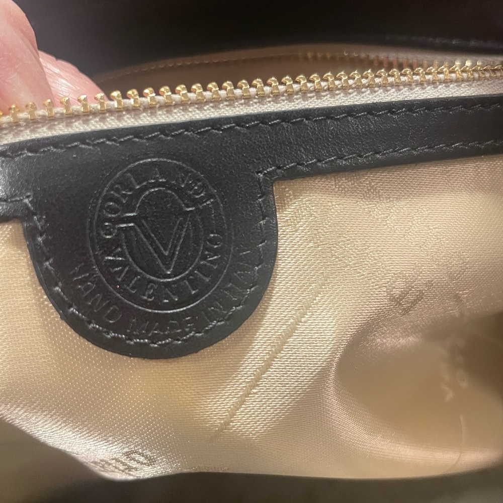 Beautiful Valentino Orlando Leather bag - Picture 12 of 13